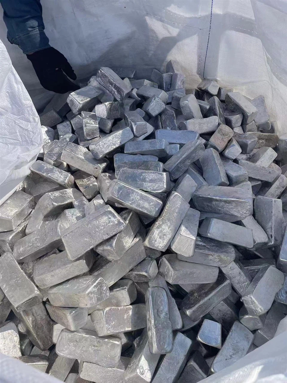 Hot-selling Magnesium Ingot